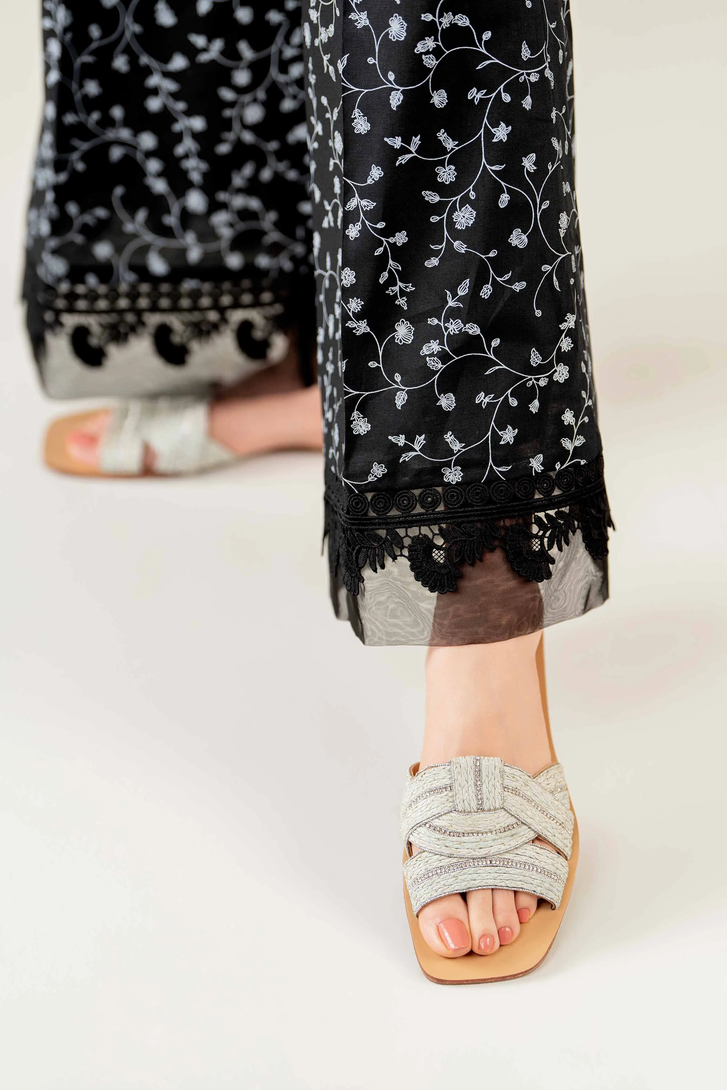 1 Piece - White Paste Printed Loose Fabric - 42503073