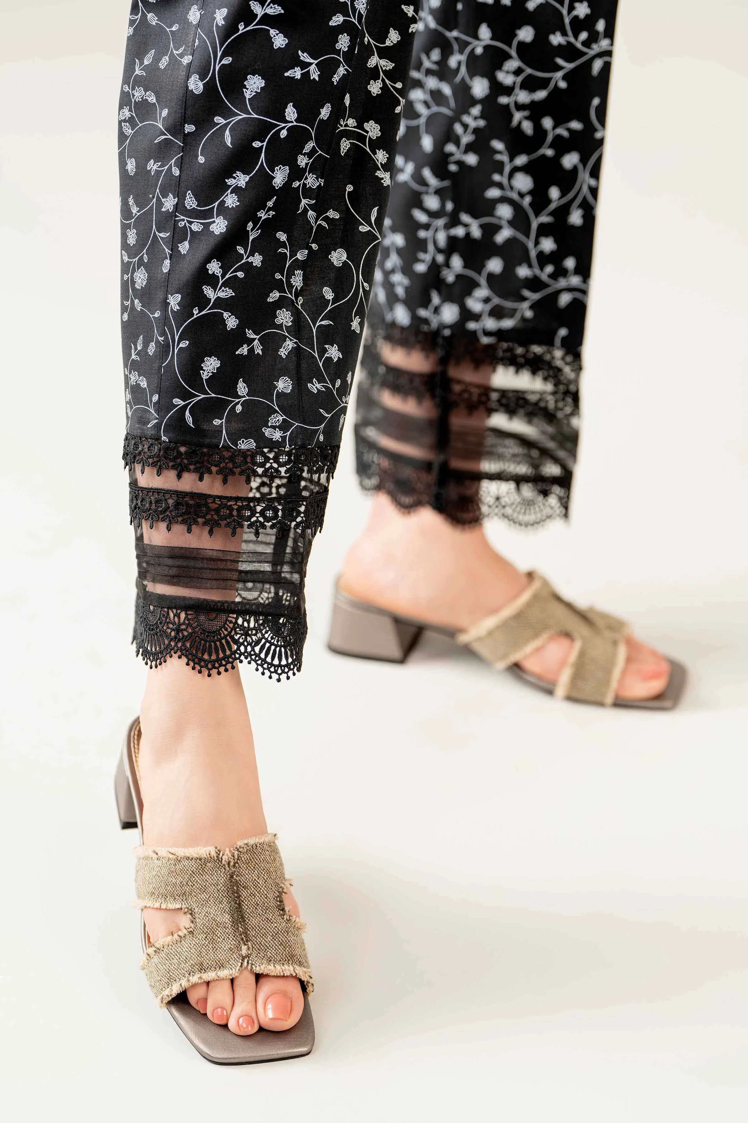 1 Piece - White Paste Printed Loose Fabric - 42503073