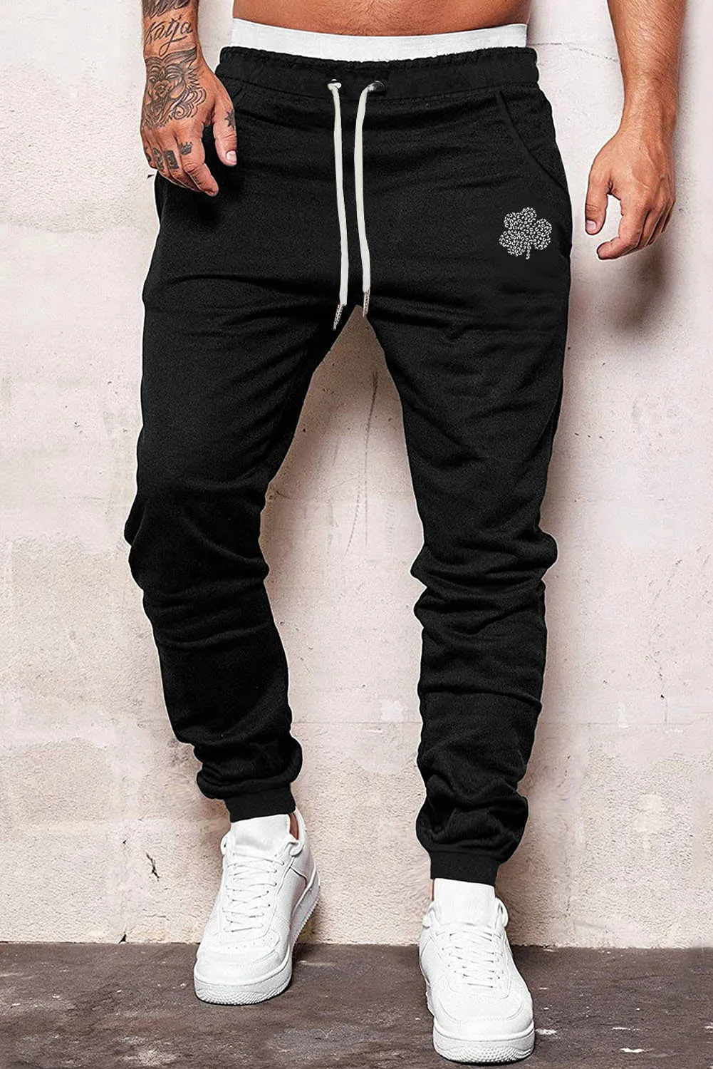 Black Clover Print Pocket Drawstring Waist Men's Sweatpants